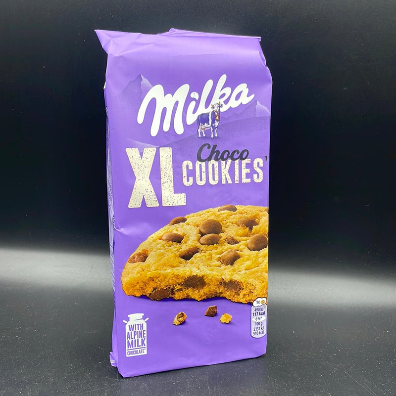 Milka XL Choco Cookies - Biscuits Topped with Alpine Milk Chocolate Chips 184g (EURO)