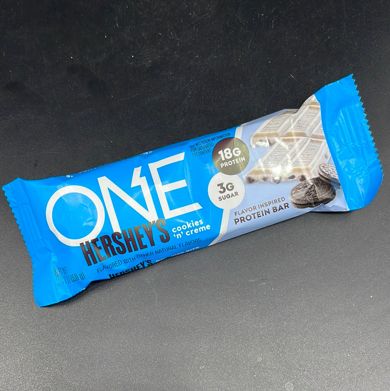 Hershey’s ONE Cookies & Cream Flavoured Protein Bar with 18g of Protein, 3g of Sugar, 60g (USA)