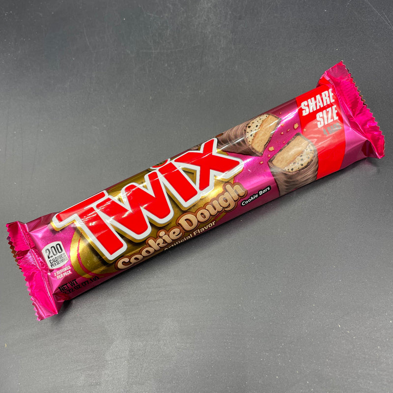 Twix Cookie Dough Flavour! Share Size 77g (USA)