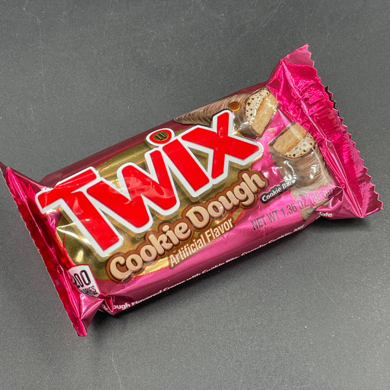 NEW Twix Cookie Dough Flavour! 38g (USA) NEW