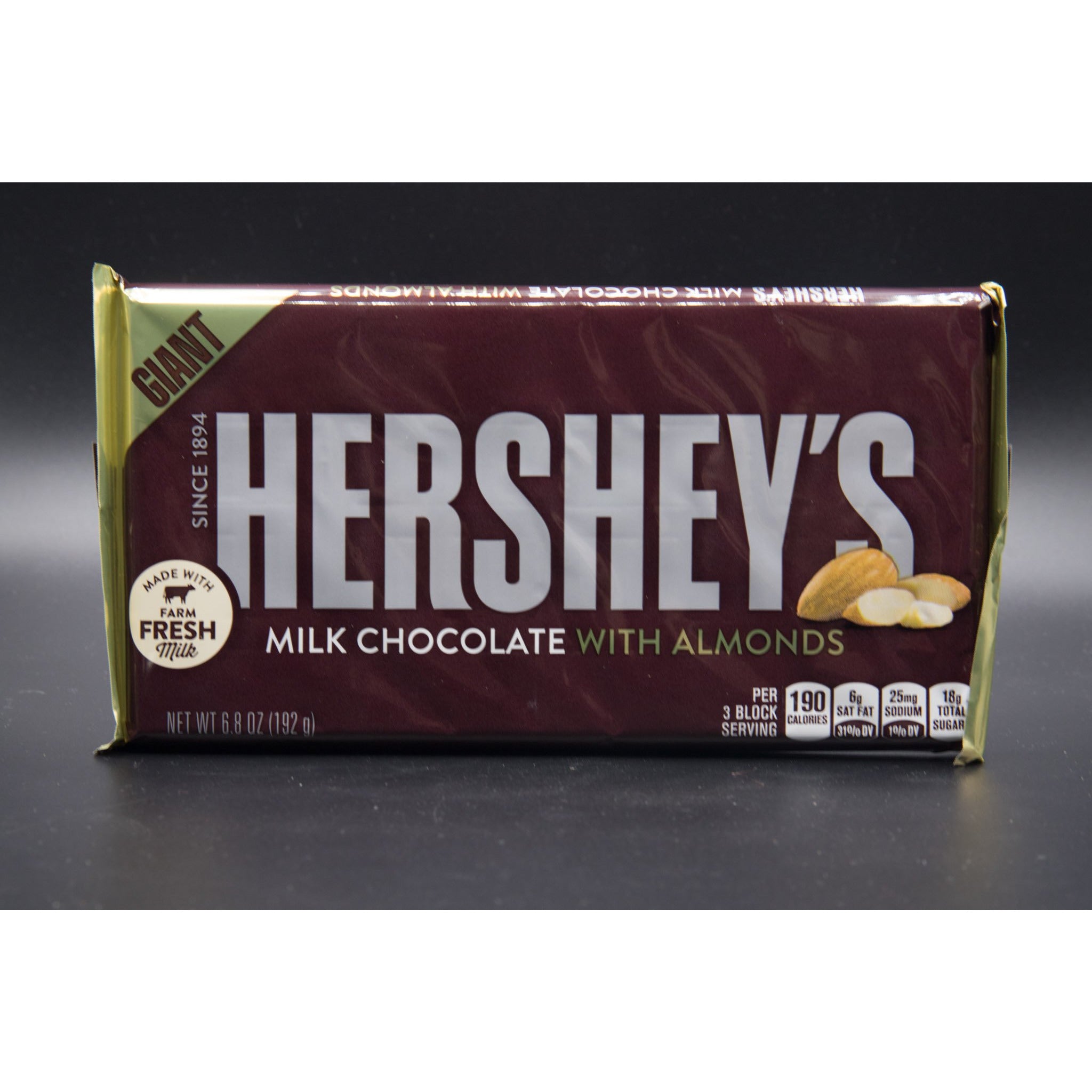 Hershey's with Almonds Giant